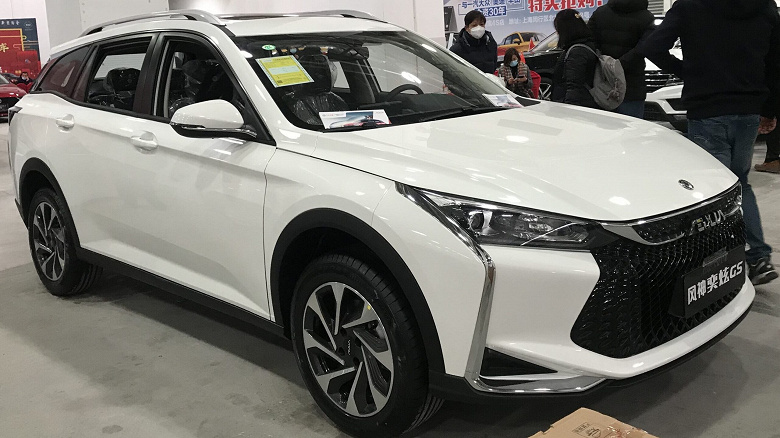 В России начали продавать китайский аналог Lada Largus — универсал Dongfeng Aeolus Yixuan GS